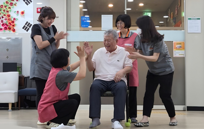 2.가치돌봄상_박이슬_보고 있나, 손흥민!!.png